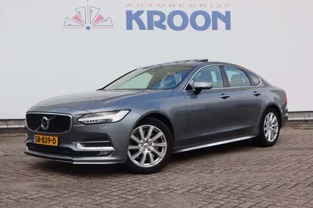 Volvo S90 (2018) thumbnail 1