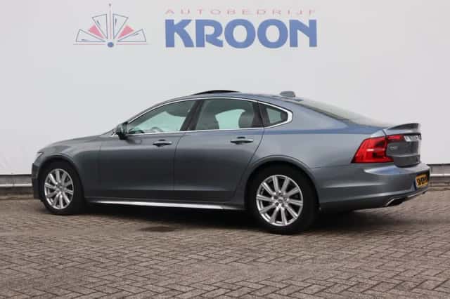 Volvo S90 (2018) thumbnail 3