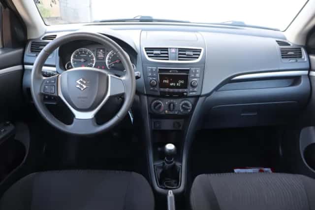 Suzuki Swift (2012) thumbnail 6