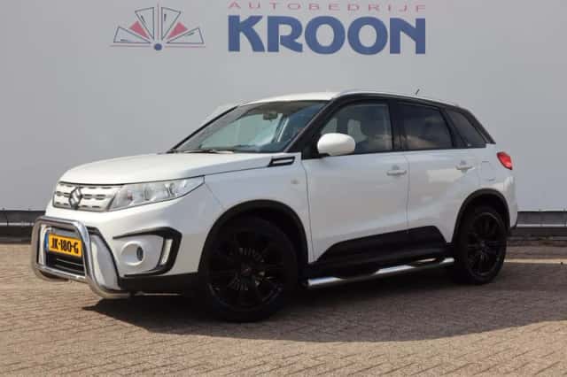 Suzuki Vitara (2016) thumbnail 1