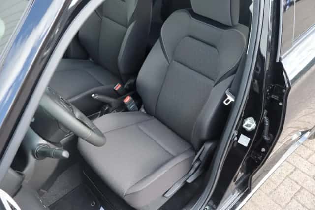 Suzuki Swift (0) thumbnail 5