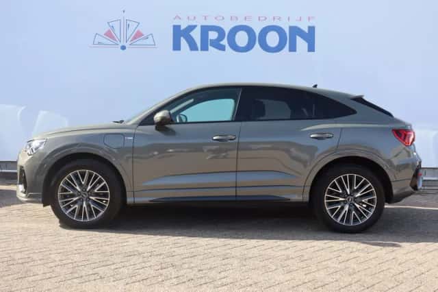 Audi Q3 Sportback (2021) thumbnail 2