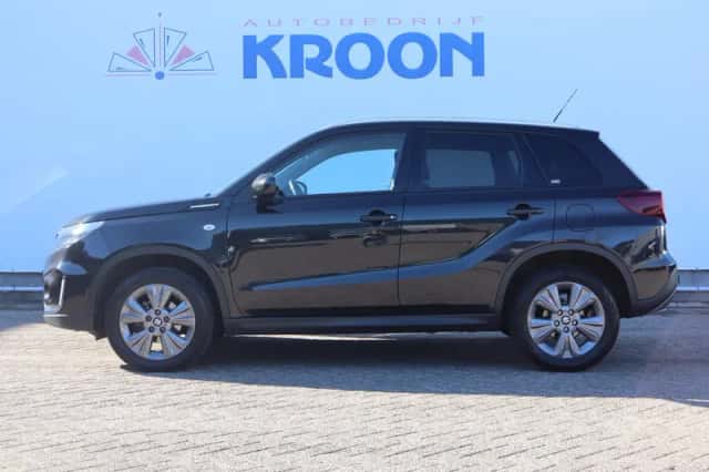Suzuki Vitara (2022) thumbnail 2