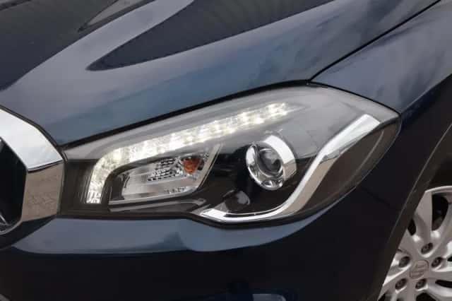 Suzuki S-Cross (2021) thumbnail 5