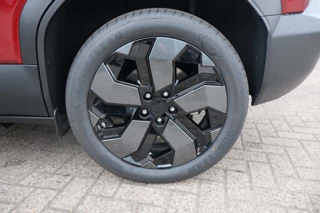 Suzuki e-Vitara (0) thumbnail 4