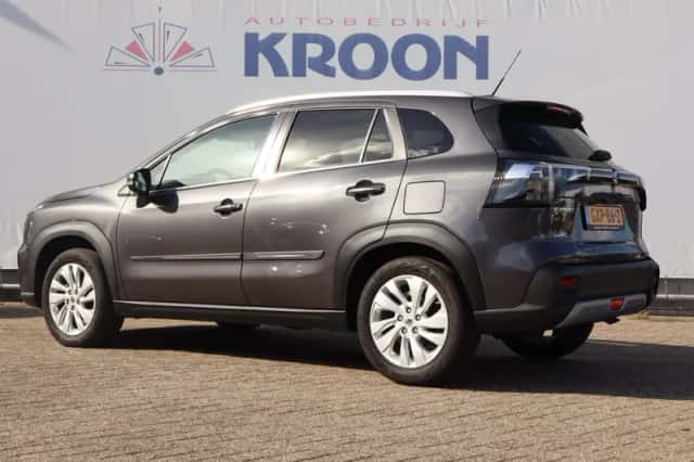 Suzuki S-Cross (2025) thumbnail 3