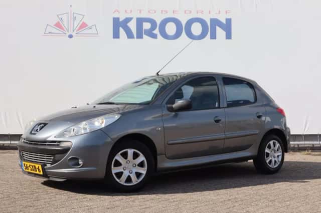 Peugeot 206+ (2011) thumbnail 1