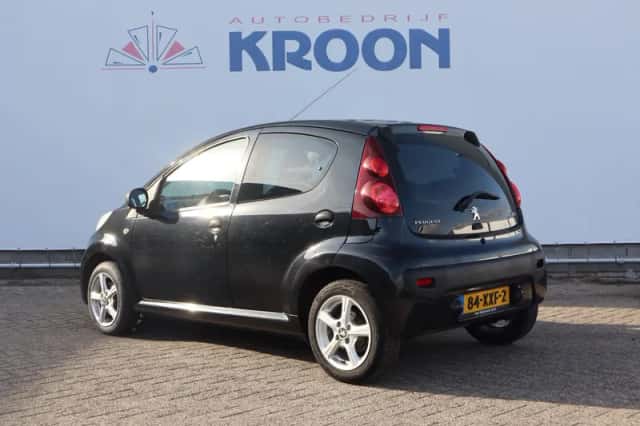 Peugeot 107 (2012) thumbnail 3