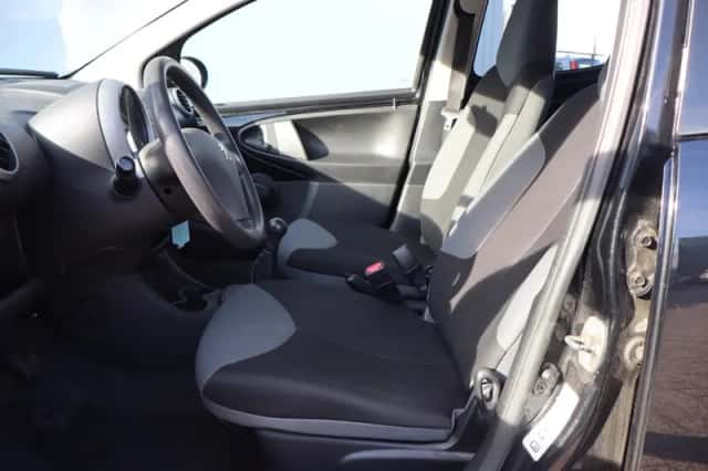 Peugeot 107 (2012) thumbnail 6