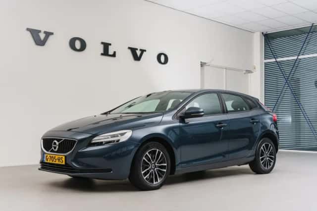 Volvo V40 (2019) thumbnail 1
