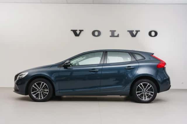 Volvo V40 (2019) thumbnail 2