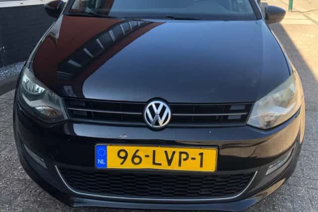 Volkswagen Polo (2010) thumbnail 2