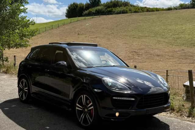 Porsche Cayenne (0) thumbnail 1