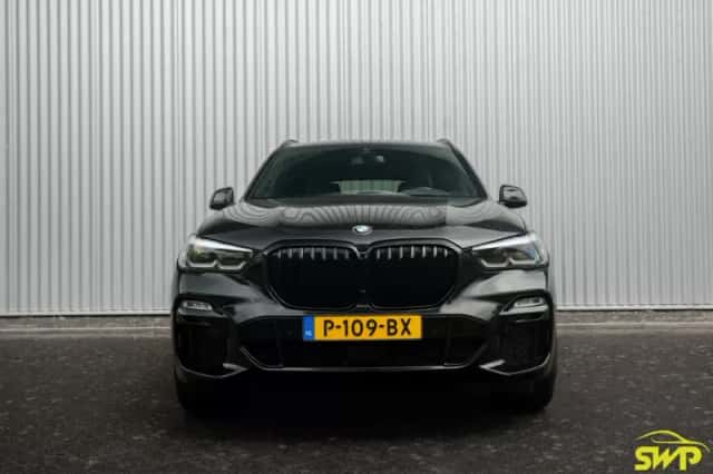 BMW X5 (2019) thumbnail 2