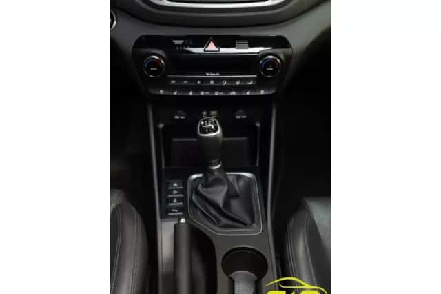 Hyundai Tucson (2016) thumbnail 5