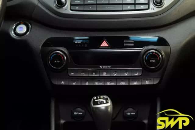 Hyundai Tucson (2016) thumbnail 6