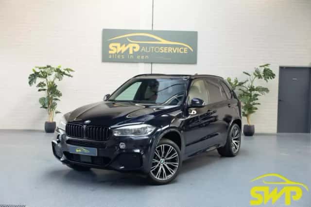BMW X5 (2018) thumbnail 1