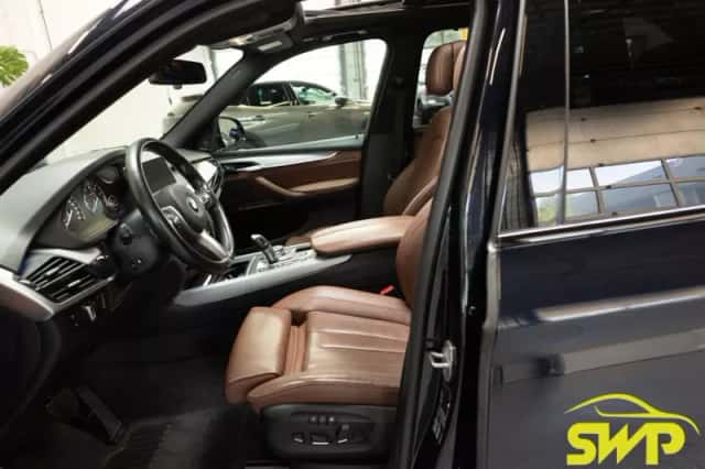 BMW X5 (2018) thumbnail 3
