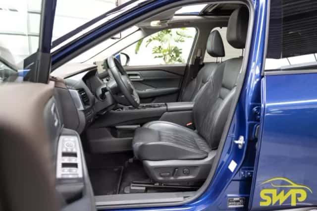 Nissan X-Trail (2023) thumbnail 2