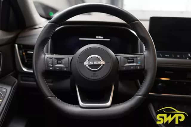 Nissan X-Trail (2023) thumbnail 3