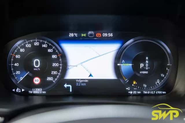 Volvo XC60 (2021) thumbnail 5