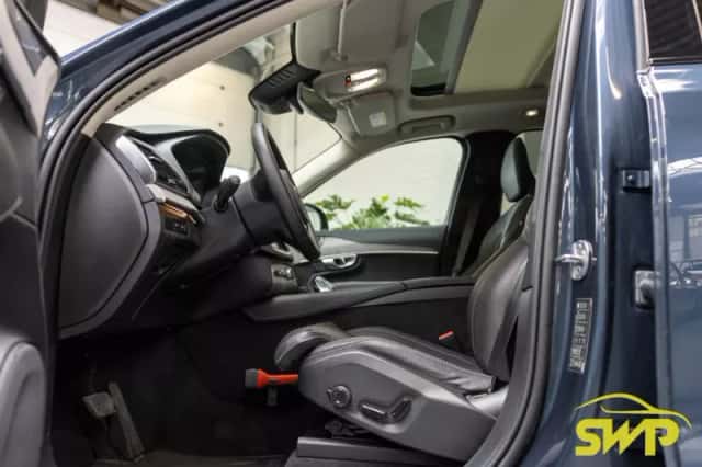 Volvo XC90 (2024) thumbnail 3