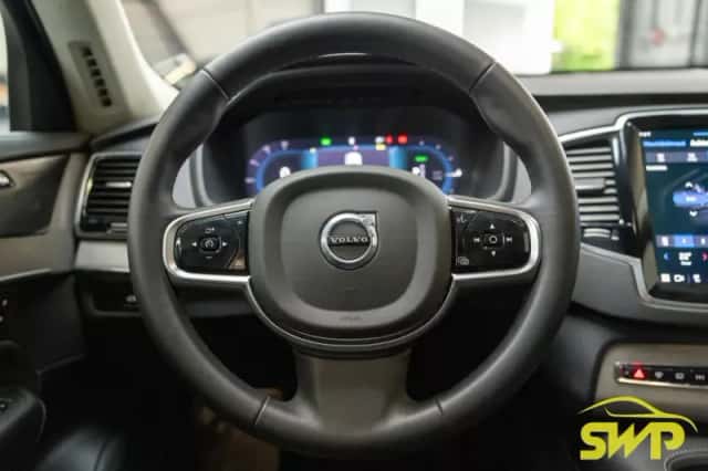 Volvo XC90 (2024) thumbnail 5