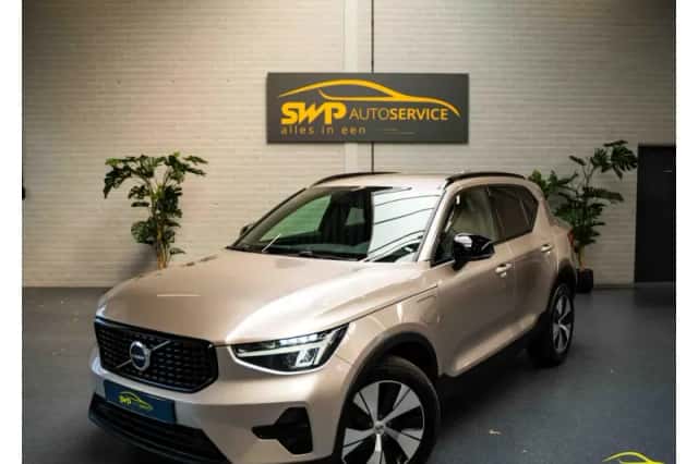 Volvo XC40 (2023) thumbnail 1