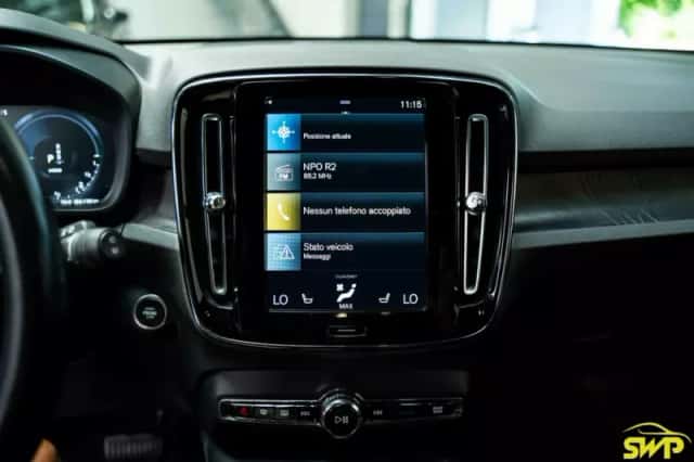 Volvo XC40 (2023) thumbnail 6