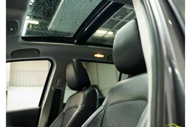 Suzuki S-Cross (2023) thumbnail 3
