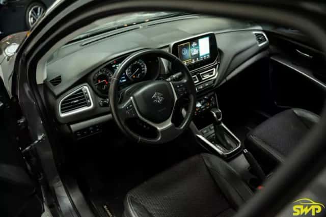 Suzuki S-Cross (2023) thumbnail 4