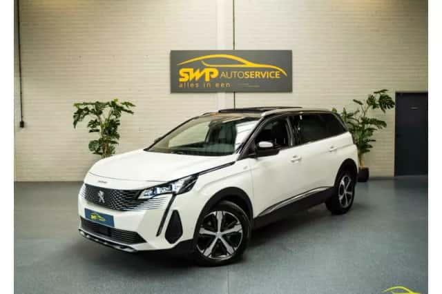 Peugeot 5008 (2021) thumbnail 1