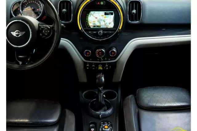 MINI Countryman (2017) thumbnail 3