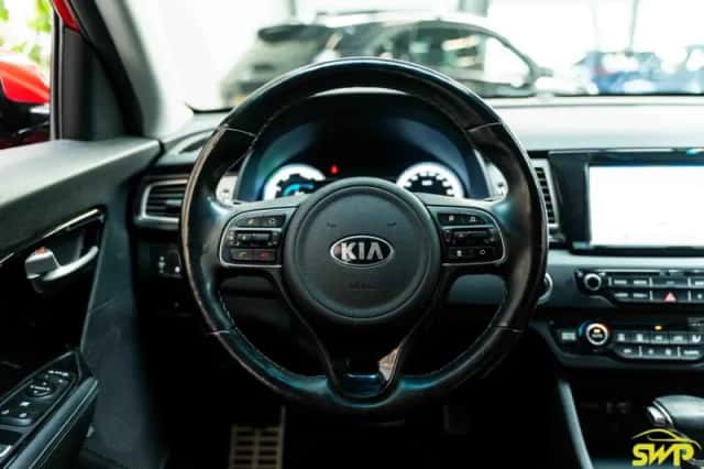 Kia Niro (2019) thumbnail 3