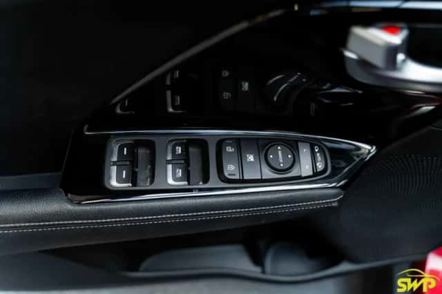 Kia Niro (2019) thumbnail 5
