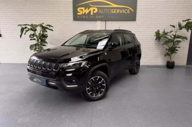 Jeep Compass (2023) thumbnail 1