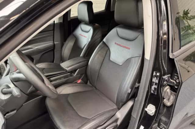 Jeep Compass (2023) thumbnail 2