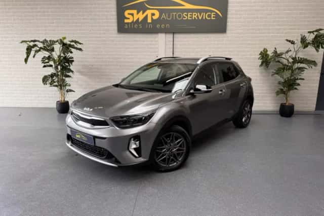 Kia Stonic (2025) thumbnail 1