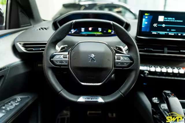 Peugeot 3008 (2023) thumbnail 4