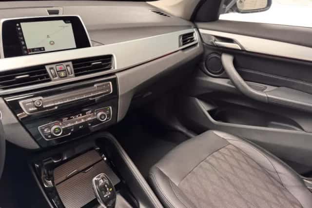 BMW X1 (2018) thumbnail 6