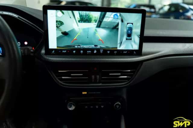 Ford Kuga (2024) thumbnail 6