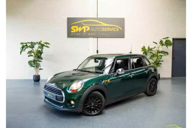 MINI One (2018) thumbnail 1