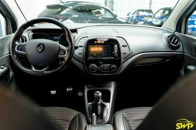 Renault Captur (2016) thumbnail 5