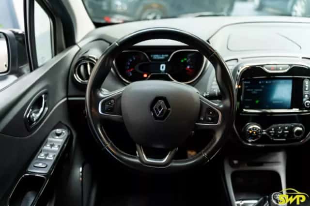 Renault Captur (2016) thumbnail 6