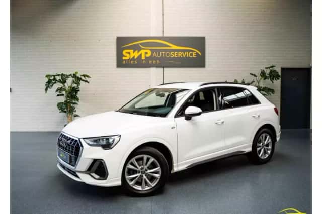 Audi Q3 (2019) thumbnail 1