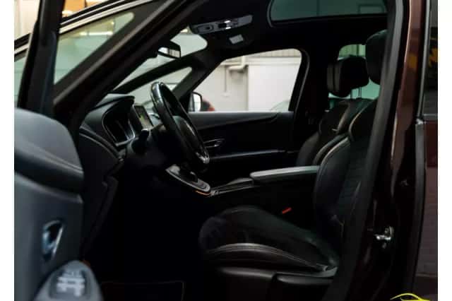 Renault Scénic (2021) thumbnail 2