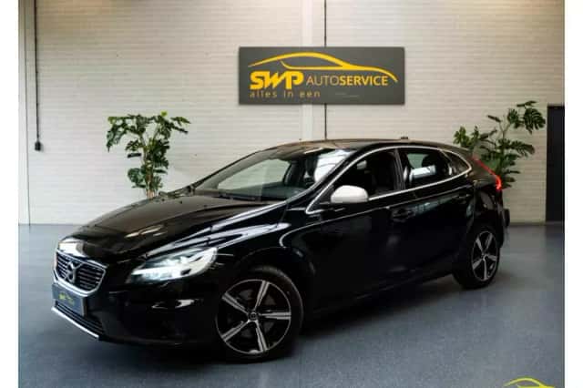 Volvo V40 (2018) thumbnail 1