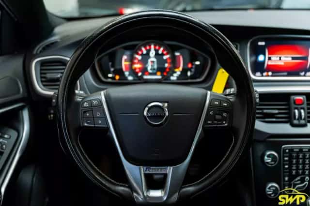 Volvo V40 (2018) thumbnail 5