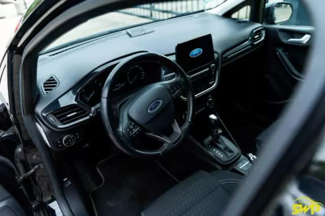 Ford Fiesta (2019) thumbnail 2