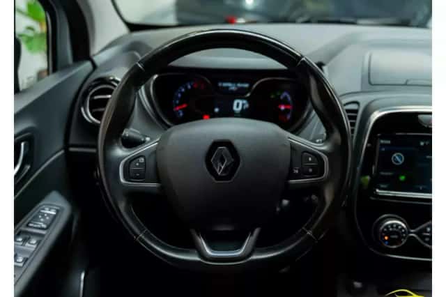 Renault Captur (2018) thumbnail 5